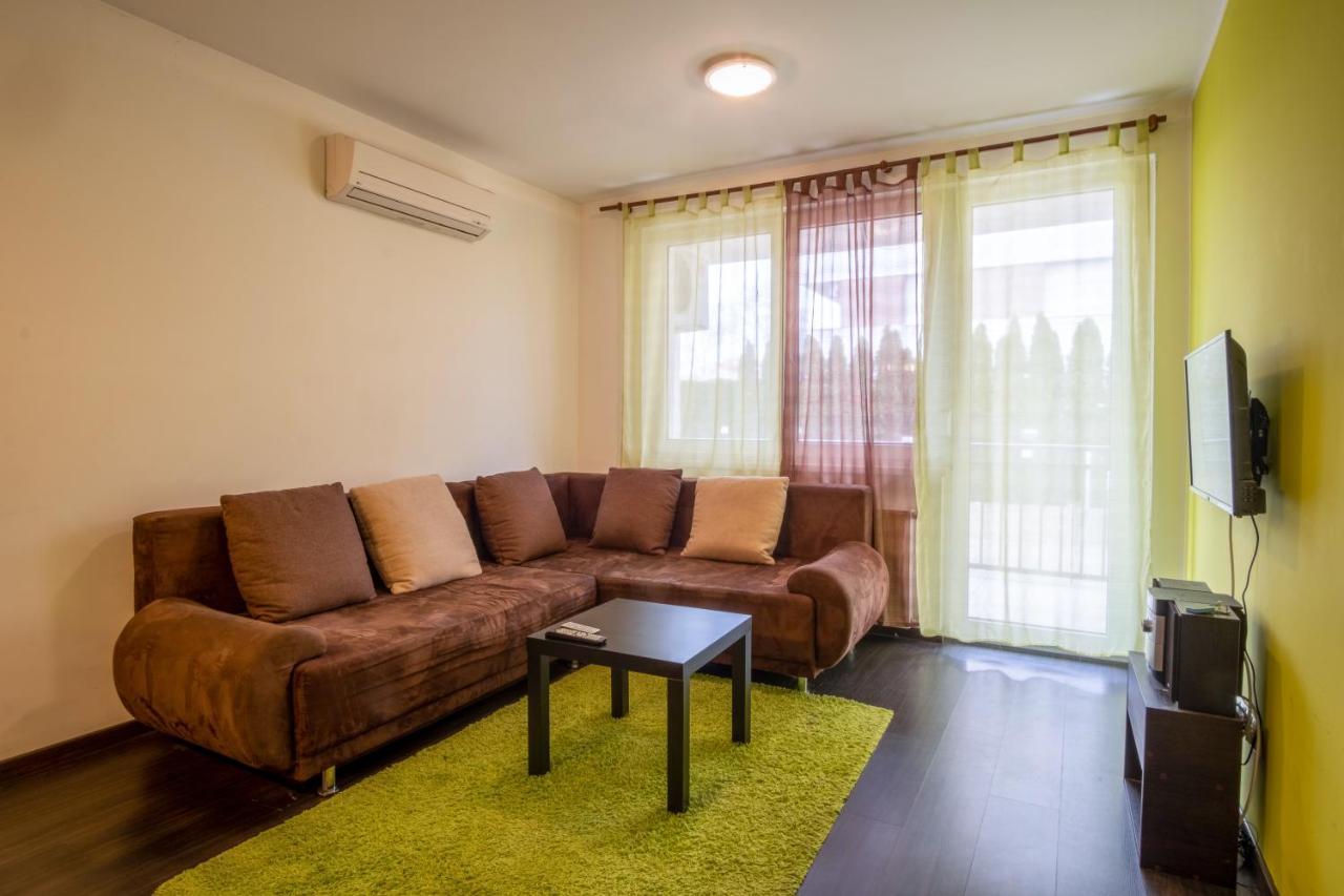 Myflat Siofok Beach Apartment Bagian luar foto