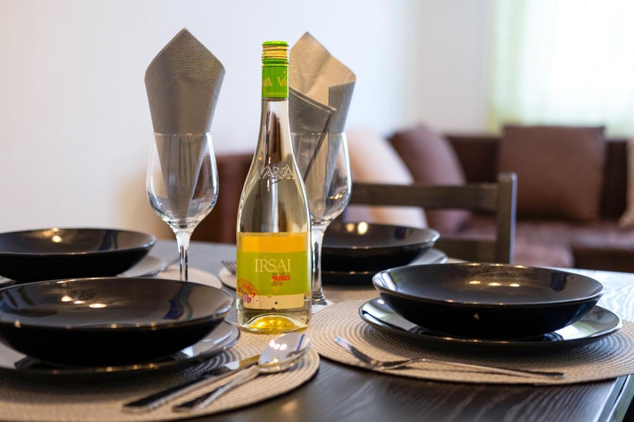 Myflat Siofok Beach Apartment Bagian luar foto
