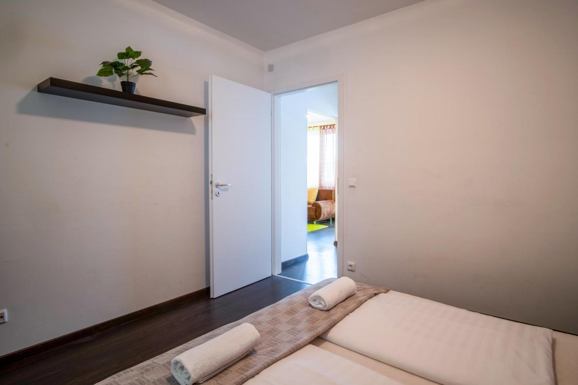 Myflat Siofok Beach Apartment Bagian luar foto