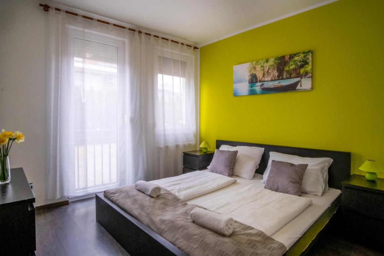 Myflat Siofok Beach Apartment Bagian luar foto
