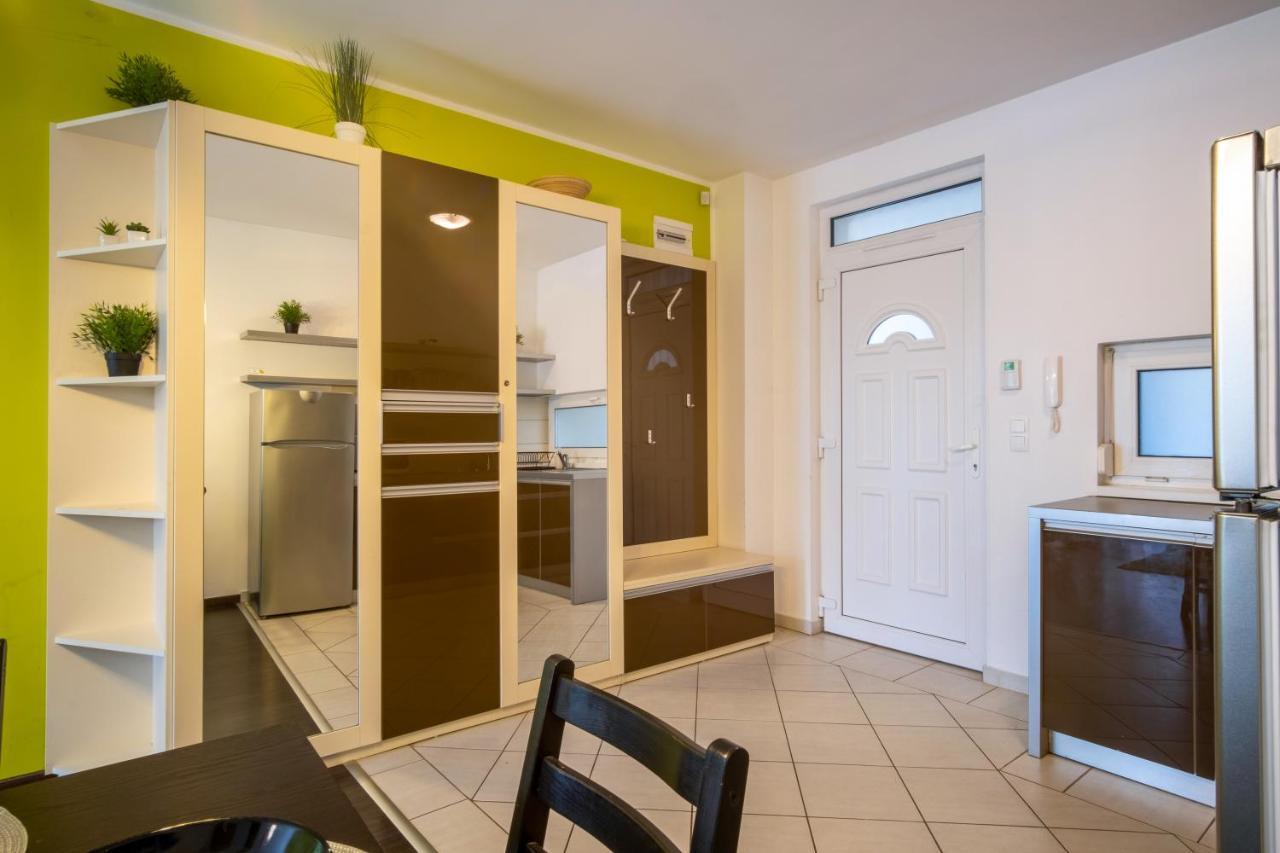 Myflat Siofok Beach Apartment Bagian luar foto